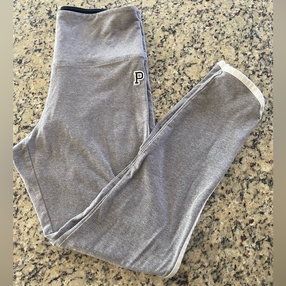 24:08  - 3/$25 BUNDLE ONLY - VS PINK High Waisted Yoga Leggings